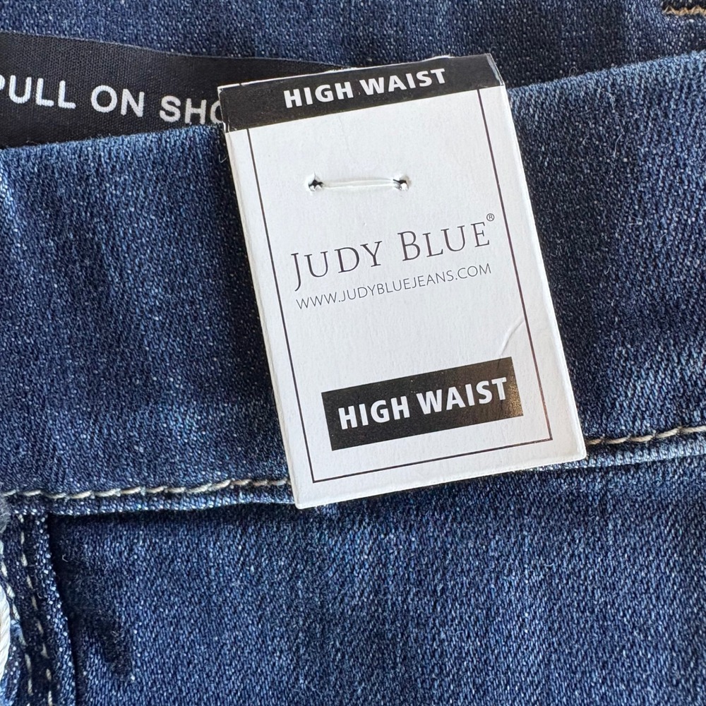 Judy Blue High Waist Pull On Denim Shorts Dark Wash Cuffed Large NWT Elastic Wst - Picture 4 of 7